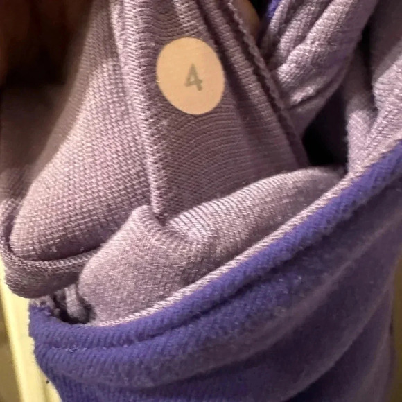 Lululemon Periwinkle Deep V Neck Yoga Sleeveless NWOT - Picture 5 of 5